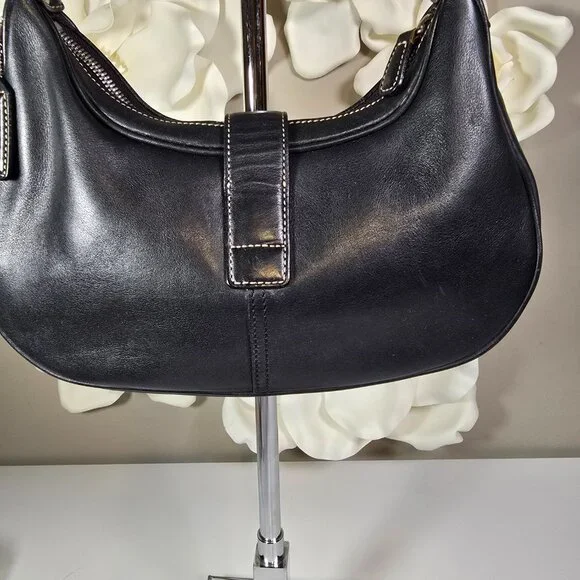 Vintage Coach Buckle Hobo Black Leather Bag - Picture 3 of 11